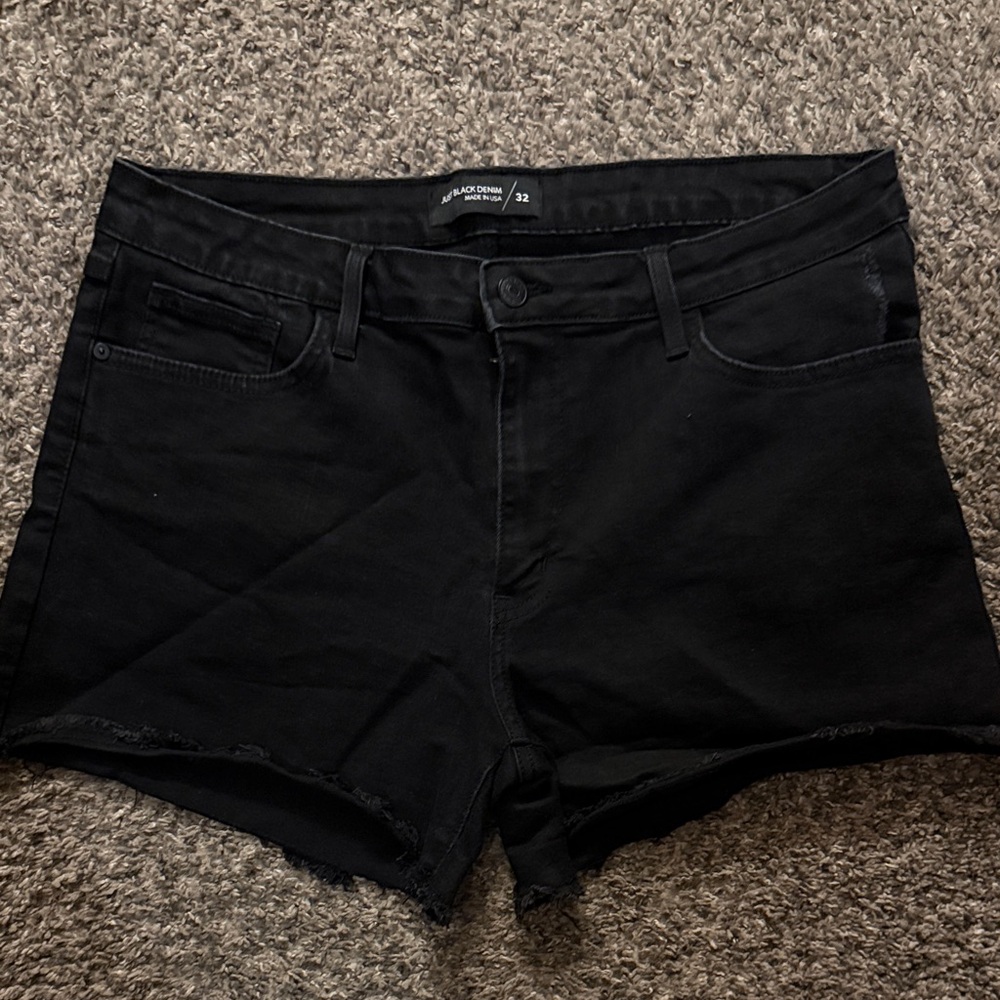 Universal Thread Women's Dark Denim Shorts